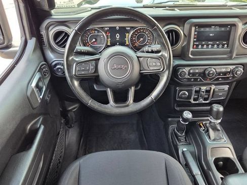 Used 2022 Jeep Wrangler Unlimited Sport AWD/4WD image 13