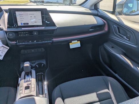 New 2026 Toyota Prius Plug-In Hybrid FWD image 18