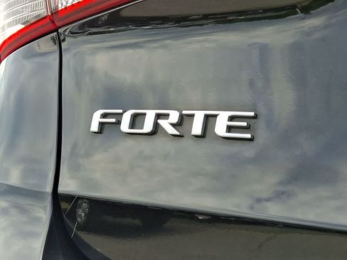 Used 2018 Kia Forte LX w/ LX Rear Camera Package FWD image 31