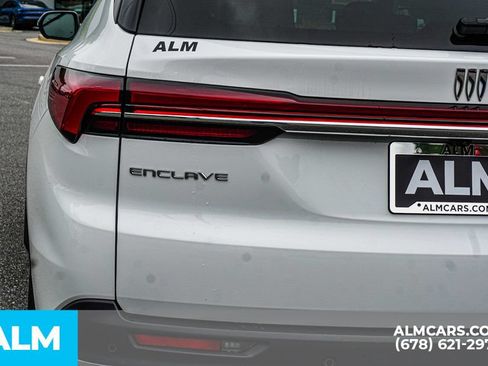 Used 2025 Buick Enclave Preferred FWD image 12