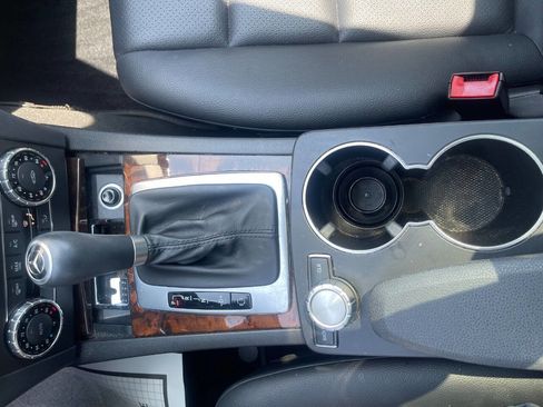 Used 2013 Mercedes-Benz C 250 Sedan image 17