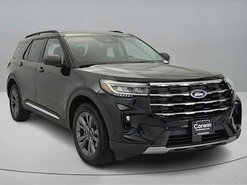 New 2025 Ford Explorer Active w/ Active Comfort Package image 1