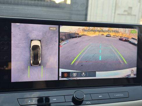 Used 2024 Nissan Rogue SL image 18