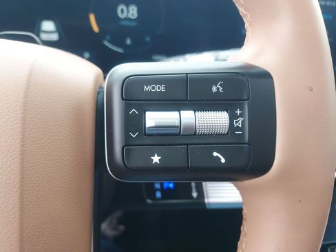 Used 2025 Hyundai Santa Fe Limited FWD image 19
