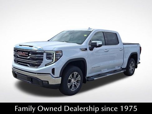 New 2026 GMC Sierra 1500 SLT w/ SLT Convenience Package image 3