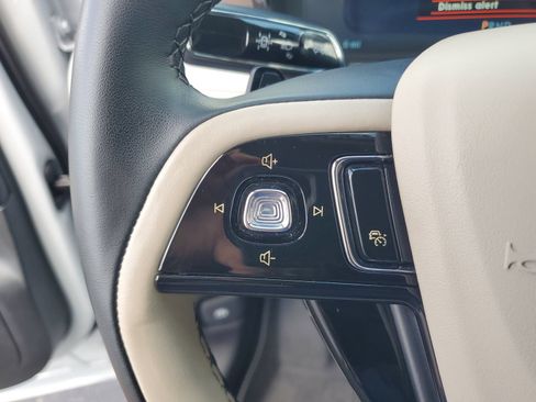 Used 2025 Lincoln Corsair Grand Touring w/ Rear Removable Package Tray AWD/4WD image 20