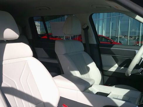 Used 2025 Hyundai Santa Fe SEL image 9