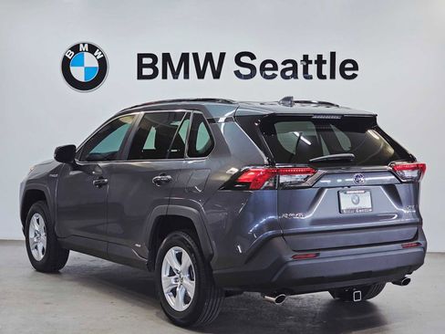 Used 2021 Toyota RAV4 XLE image 4