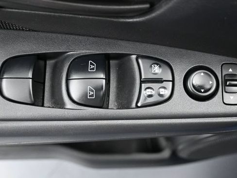 Used 2024 Nissan Kicks S FWD image 14