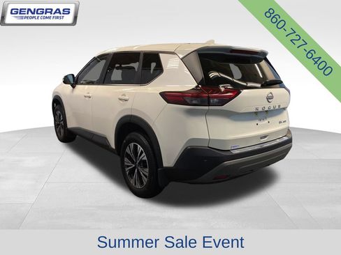 Used 2023 Nissan Rogue SV AWD/4WD image 5