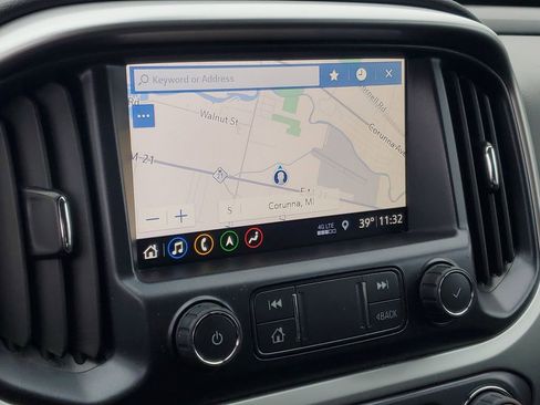 Used 2022 Chevrolet Colorado LT w/ Luxury Package image 17