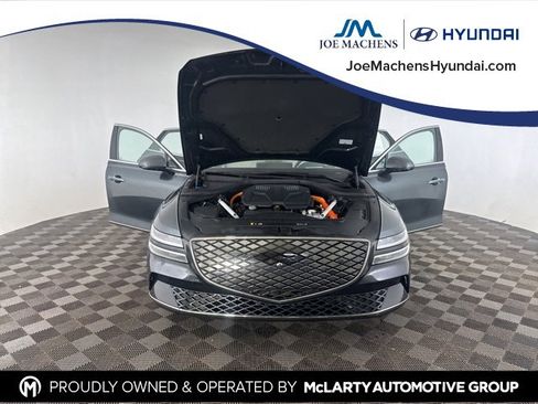 Used 2023 Genesis G80 image 13