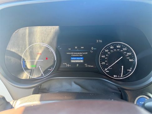 Used 2021 Toyota Sienna Platinum image 14