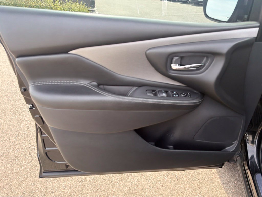 Used 2019 Nissan Murano SV w/ Premium Package AWD/4WD image 23