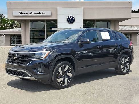 Used 2024 Volkswagen Atlas Cross Sport SE FWD image 1