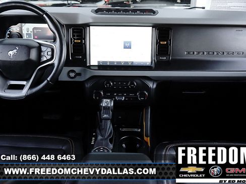 Used 2021 Ford Bronco Badlands image 15