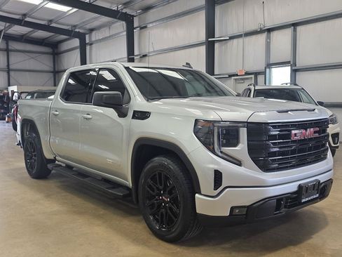 Used 2022 GMC Sierra 1500 Elevation RWD image 3