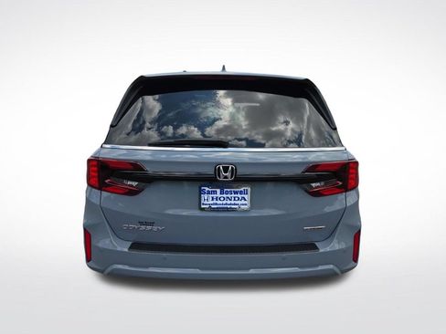 New 2026 Honda Odyssey Touring image 5