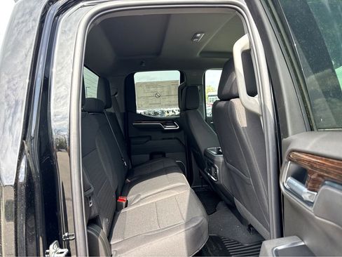 New 2026 GMC Sierra 1500 Elevation image 6