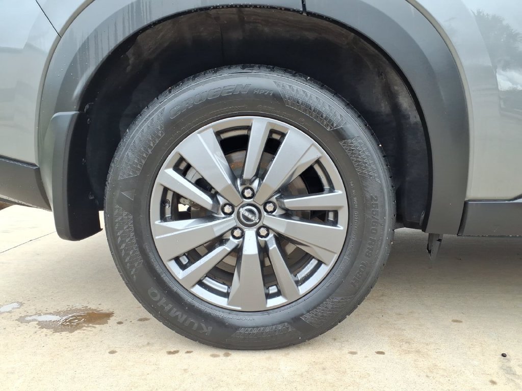 Used 2024 Nissan Pathfinder S FWD image 19