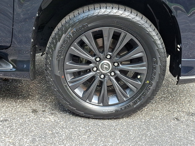 Certified 2023 Lexus GX 460 Luxury w/ Sport Design Package AWD/4WD image 8