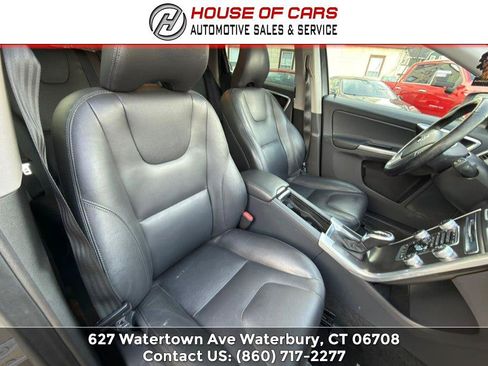 Used 2016 Volvo XC60 T6 Platinum AWD/4WD image 32