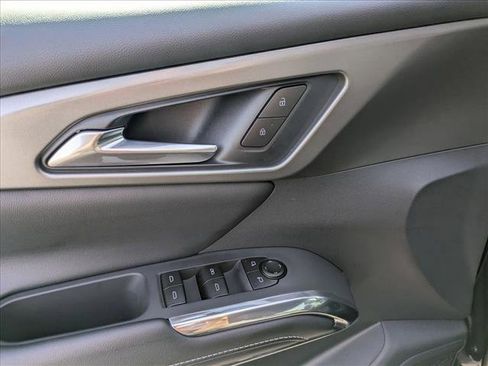 Certified 2026 Chevrolet Traverse LT AWD/4WD image 11