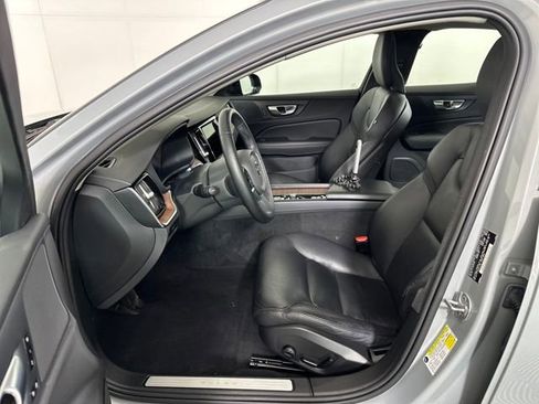 Used 2024 Volvo S60 B5 Plus image 11