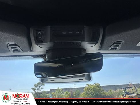 Used 2026 Jeep Wrangler Unlimited Sahara AWD/4WD image 31