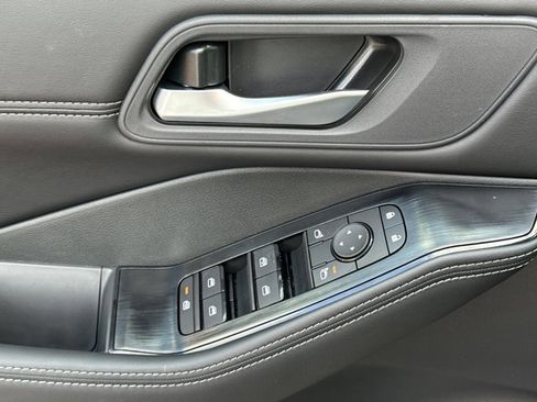 New 2026 Nissan Rogue SV w/ SV Premium Package image 15