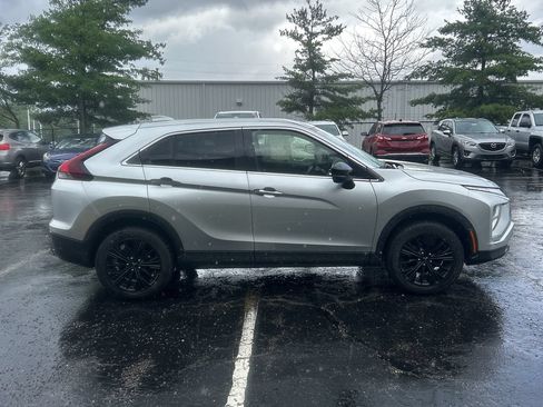 Used 2022 Mitsubishi Eclipse Cross LE AWD/4WD image 3