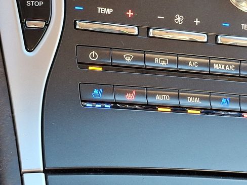 Used 2020 Lincoln Nautilus Reserve image 27