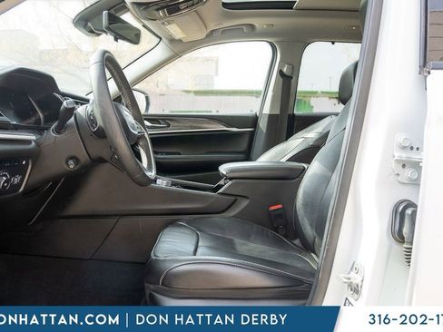 Used 2022 Jeep Grand Cherokee Limited 4xe w/ Luxury Tech Group II AWD/4WD image 3