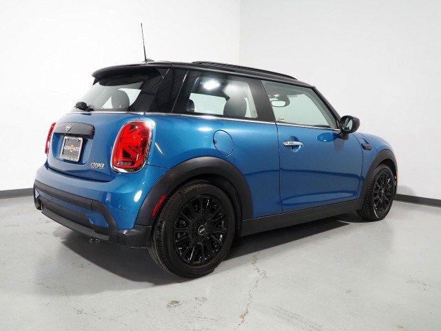 Used 2024 MINI Cooper 2-Door Hardtop FWD image 6