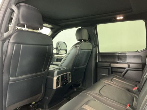 Used 2022 Ford F250 Platinum image 25