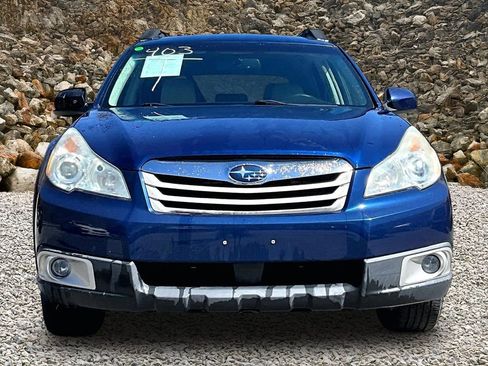 Used 2010 Subaru Outback 2.5i Premium AWD/4WD image 3