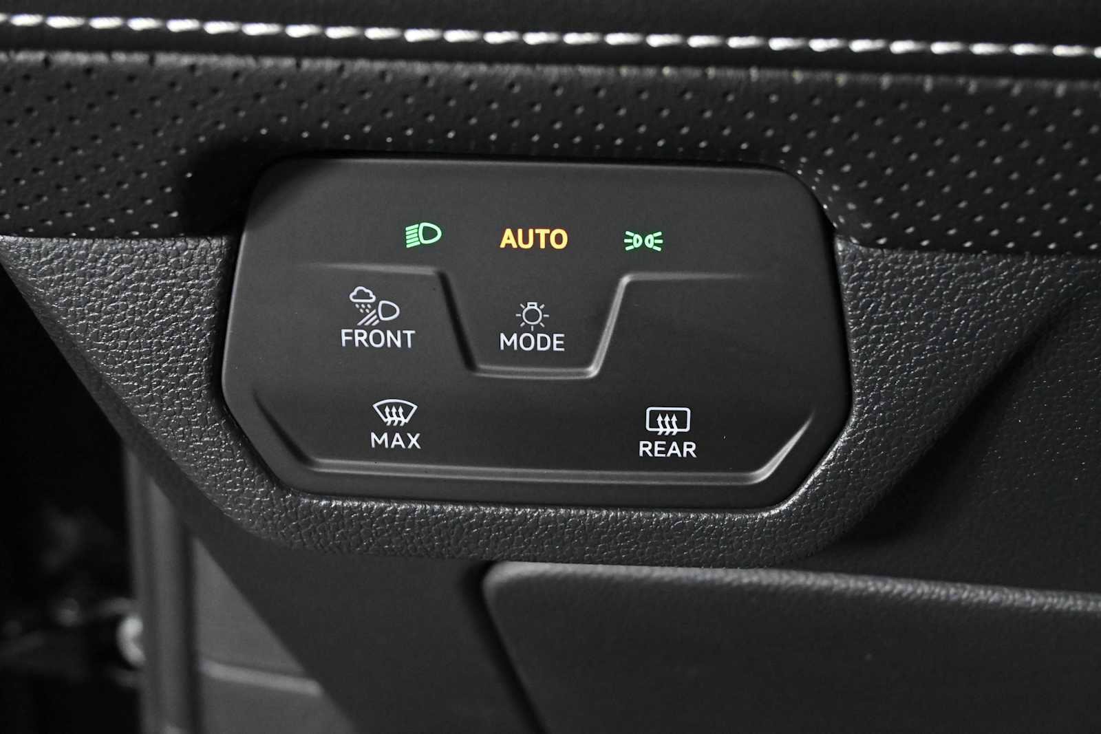 Certified 2024 Volkswagen Atlas SE FWD image 19