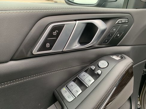 Used 2025 BMW X7 xDrive40i image 15