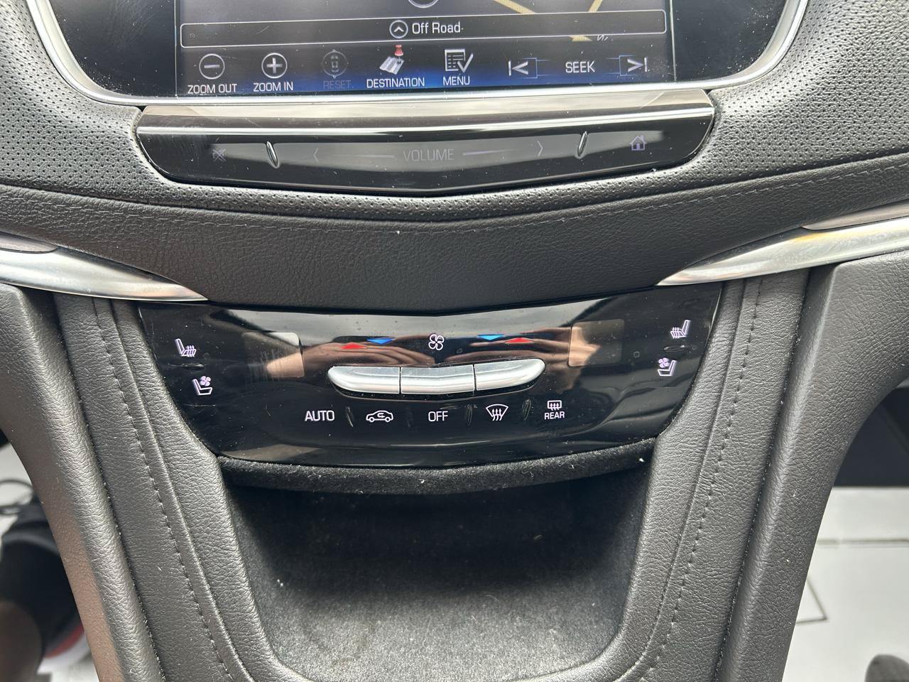 Used 2018 Cadillac XT5 Premium Luxury AWD/4WD image 27