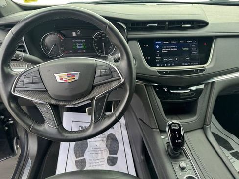 Certified 2023 Cadillac XT5 Sportv AWD/4WD image 12