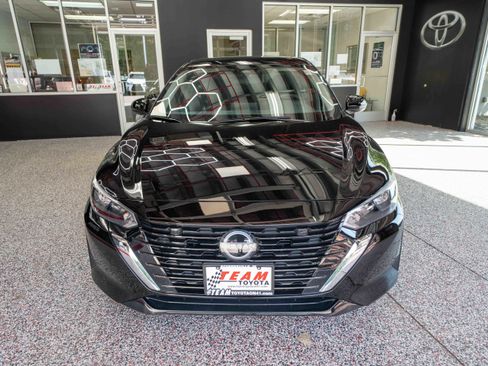 Used 2025 Nissan Sentra SV w/ Trunk Package image 6