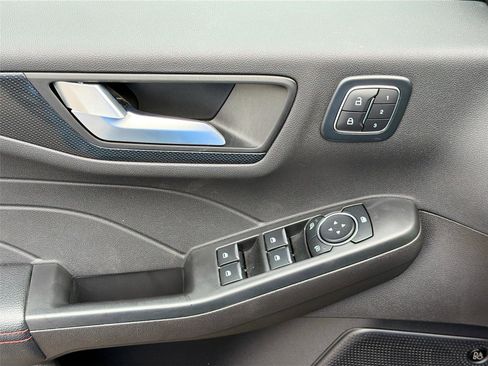 Used 2024 Ford Escape ST-Line Select w/ Tech Pack #2 image 19