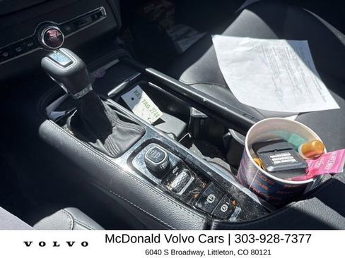 Used 2020 Volvo XC90 T5 Momentum w/ Protection Package Premier AWD/4WD image 6