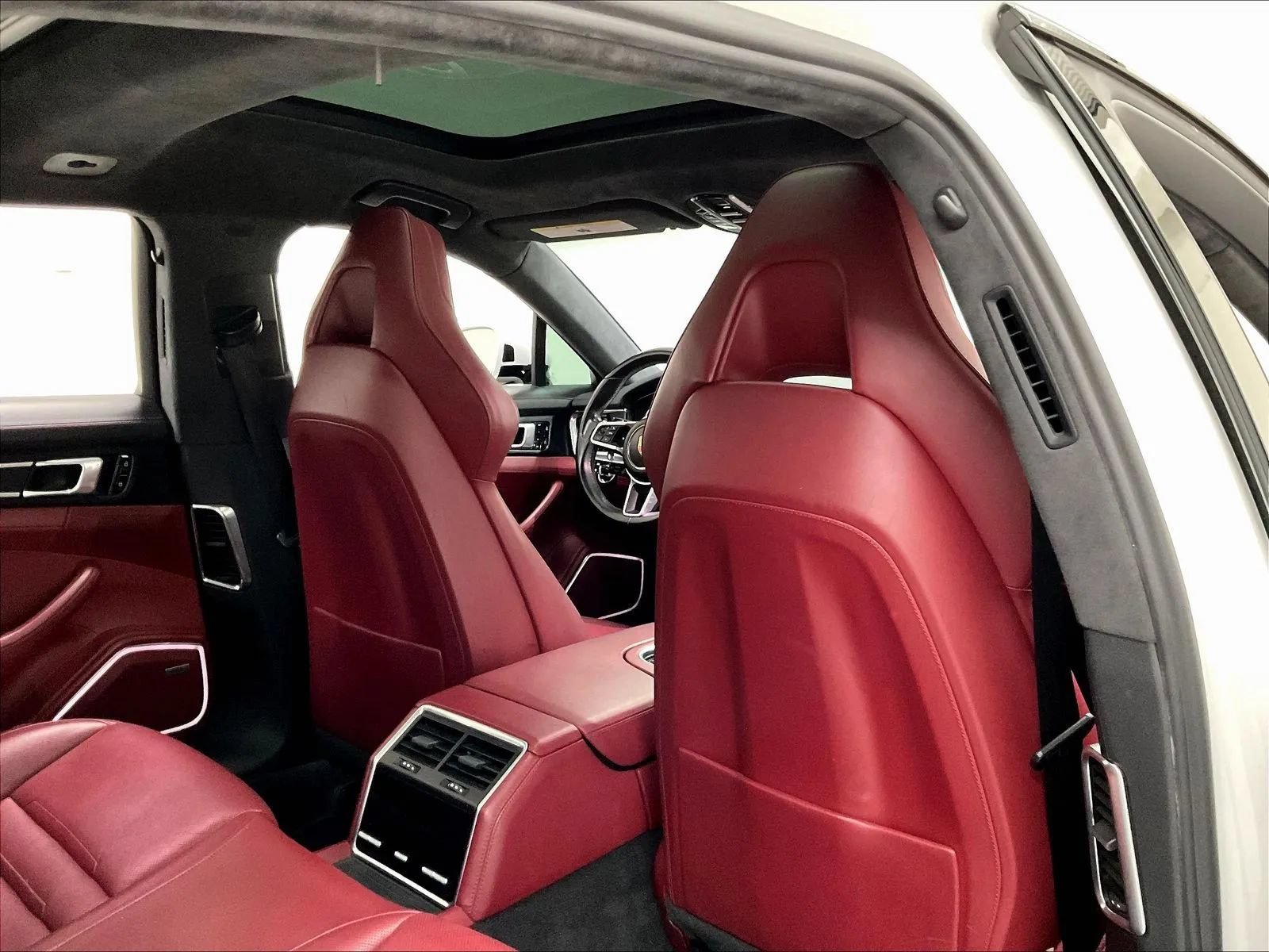 Used 2020 Porsche Panamera GTS AWD/4WD image 47