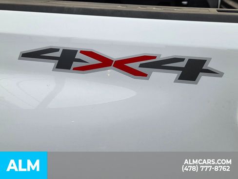 Used 2025 Chevrolet Silverado 2500 LT w/ Convenience Package image 14