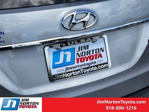 Used 2017 Hyundai Santa Fe Limited w/ Cargo Package AWD/4WD image 11