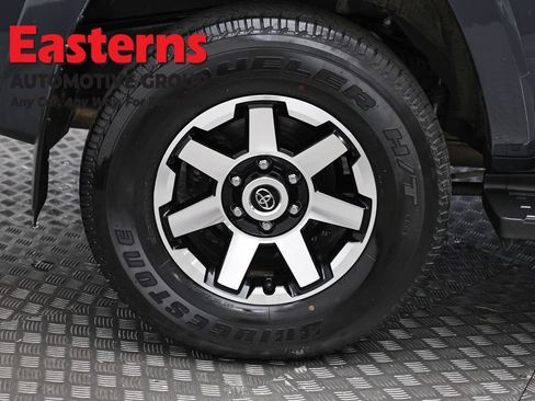 Used 2024 Toyota 4Runner TRD Off-Road Premium AWD/4WD image 31