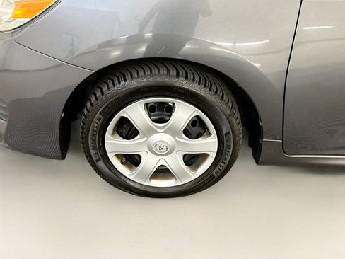 Used 2010 Toyota Matrix FWD image 11