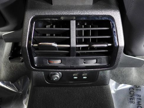 Used 2025 Audi Q3 2.0T Premium w/ Convenience Package AWD/4WD image 24