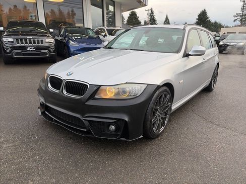 Used 2011 BMW 328i xDrive Wagon image 1